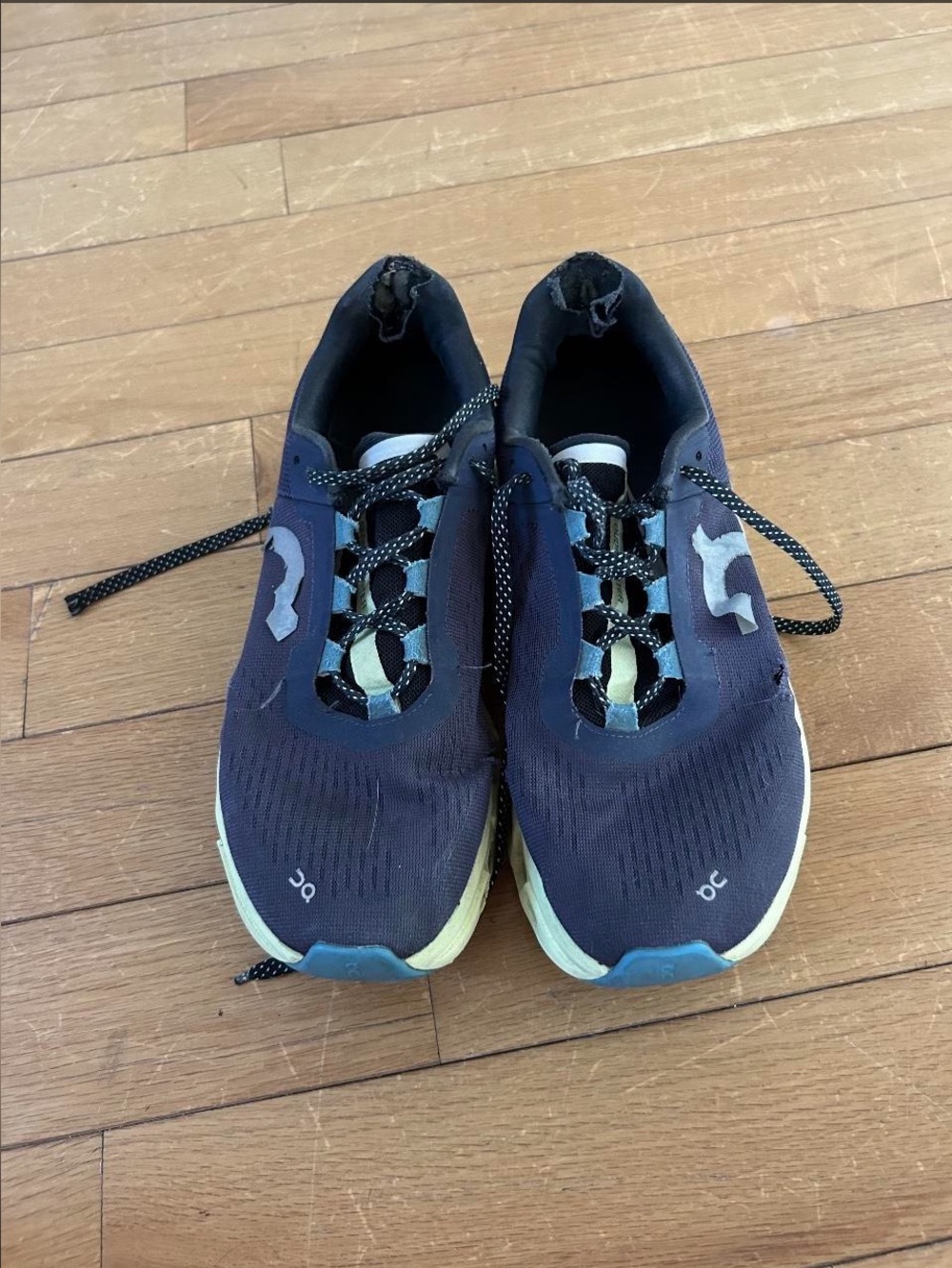 On Cloud Men's Running Shoes in Navy Blue
